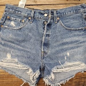 NWT- Levi's Premium 501 denim shorts - womens size 32